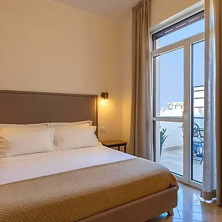 Abalto & 4* Lecce