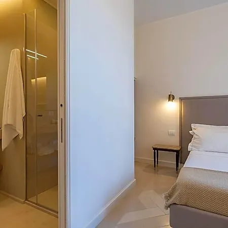 Abalto & 4* Lecce